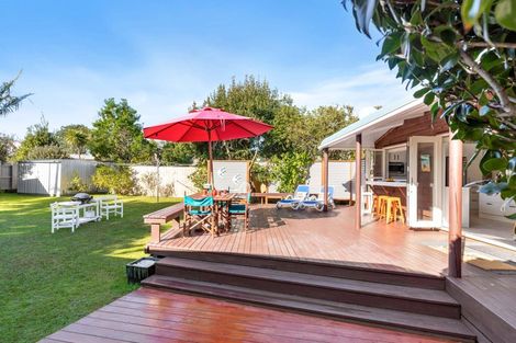 Photo of property in 127 Mckellar Place, Whangamata, 3620