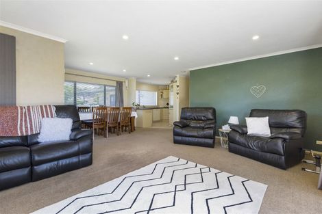 Photo of property in 18 Twickenham Place, Nawton, Hamilton, 3200