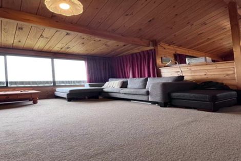 Photo of property in 86 Luckens Road, West Harbour, Auckland, 0618