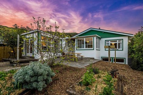 Photo of property in 31 Ocean Road, Paekakariki, 5034