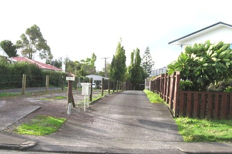 Photo of property in 2/34 Rewarewa Road, Te Atatu Peninsula, Auckland, 0610