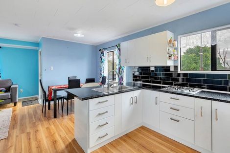 Photo of property in 2/12 Cameron Place, Ranui, Auckland, 0612