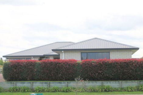 Photo of property in 25 Fairview Terrace, Waipahihi, Taupo, 3330