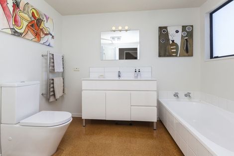 Photo of property in 57 Hinau Street, Fendalton, Christchurch, 8041