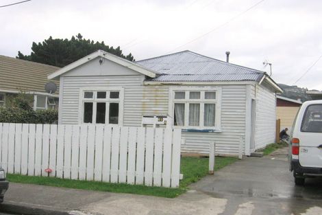 Photo of property in 2/61 Wakefield Street, Alicetown, Lower Hutt, 5010