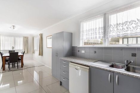 Photo of property in 123 Vodanovich Road, Te Atatu South, Auckland, 0610