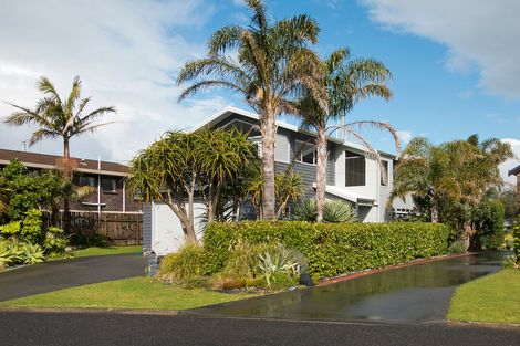 Photo of property in 27 Mayor View Terrace, Waihi Beach, 3611