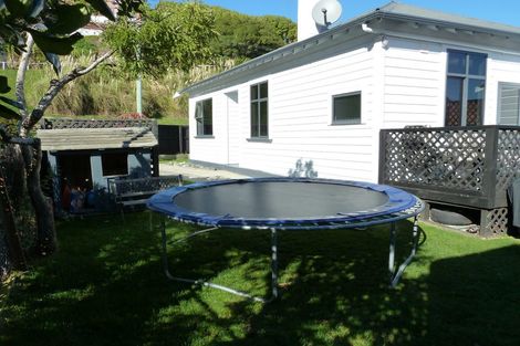 Photo of property in 70 Tainui Road, Tainui, Dunedin, 9013