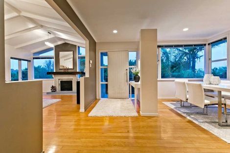 Photo of property in 456 Beach Road, Murrays Bay, Auckland, 0630