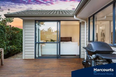 Photo of property in 169j Colwill Road, Massey, Auckland, 0614