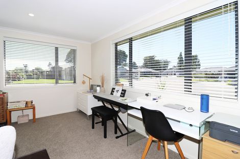 Photo of property in 3 Hereford Drive, Carterton, 5713