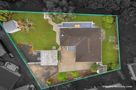 Photo of property in 9 Serwayne Place, Sunnyvale, Auckland, 0612