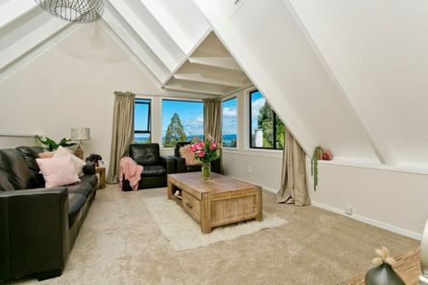 Photo of property in 2/74 Brigantine Drive, Beach Haven, Auckland, 0626