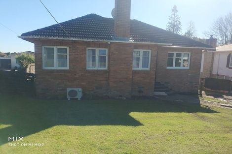 Photo of property in 63 Golf Road, New Lynn, Auckland, 0600