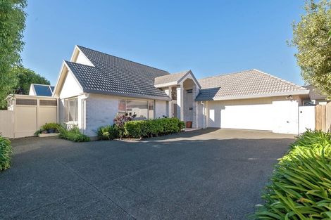 Photo of property in 2/132 Millhouse Drive, Northpark, Auckland, 2013
