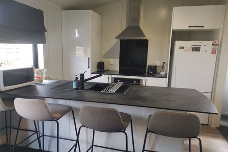 Photo of property in 8a Ngata Grove, Trentham, Upper Hutt, 5018