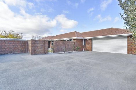 Photo of property in 31 Creese Place, Redwood, Christchurch, 8051