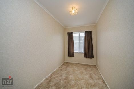 Photo of property in 5 Rosebank Avenue, Kelvin Grove, Palmerston North, 4414