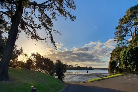 Photo of property in 6 Dame Nganeko Drive, Glenbrook, 2681