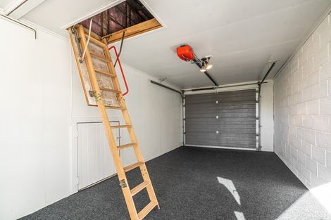 Photo of property in 2/11 Winscombe Street, Belmont, Auckland, 0622