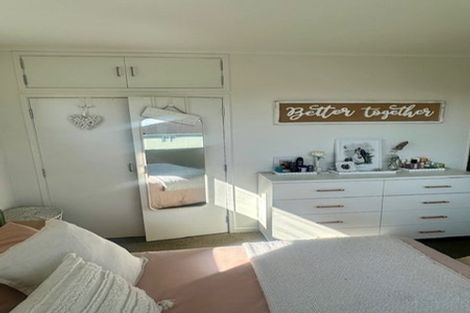 Photo of property in 4/133 Shakespeare Road, Milford, Auckland, 0620