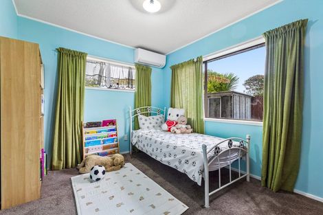 Photo of property in 86 Carnoustie Drive, Wattle Downs, Auckland, 2103