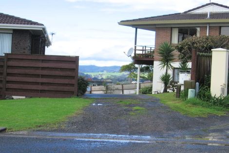 Photo of property in 2/7a View Road, Shelly Park, Auckland, 2014