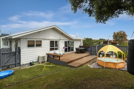 Photo of property in 37 Dunton Drive, Welcome Bay, Tauranga, 3112
