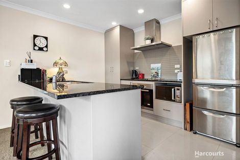 Photo of property in 11 Logan Place, Waiuku, 2123