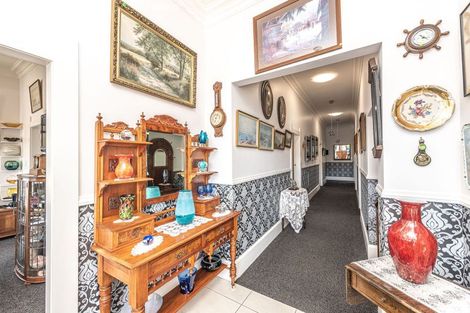 Photo of property in 9 Great North Road, Saint Johns Hill, Whanganui, 4501