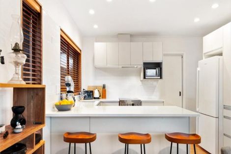 Photo of property in 1/67 Seaview Road, Castor Bay, Auckland, 0620