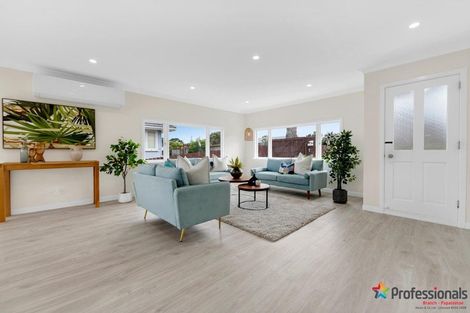 Photo of property in 5 Lane Road, Weymouth, Auckland, 2103