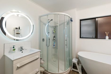 Photo of property in 275 Kimberley Road, Levin, 5571