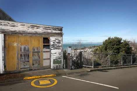 Photo of property in 3 Onslow Road, Bluff Hill, Napier, 4110