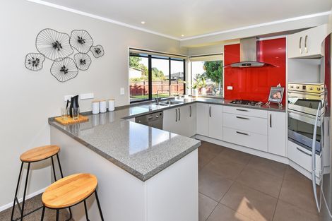 Photo of property in 12 Larkspur Court, The Gardens, Auckland, 2105
