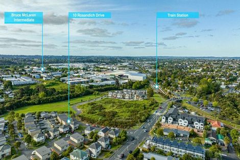 Photo of property in 10 Rosandich Drive, Sunnyvale, Auckland, 0612