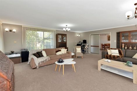 Photo of property in 219 Main North Road, Redwood, Christchurch, 8051
