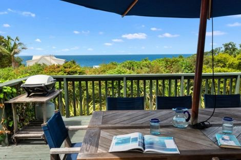 Photo of property in 3 Kowhai Terrace, Leigh, 0985