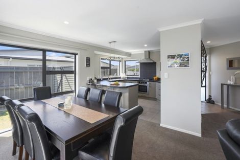 Photo of property in 59 Rosalie Terrace, Kelvin Grove, Palmerston North, 4414