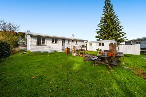 Photo of property in 2 Newbury Place, Waitara, 4320