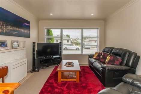 Photo of property in 30 Rugby Street, Levin, 5510