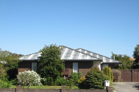 Photo of property in 39 Lowry Avenue, Redwood, Christchurch, 8051