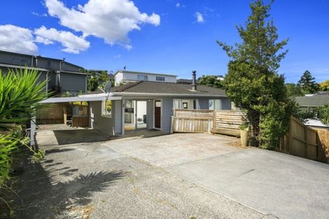 Photo of property in 33 Helleur Road, Massey, Auckland, 0614