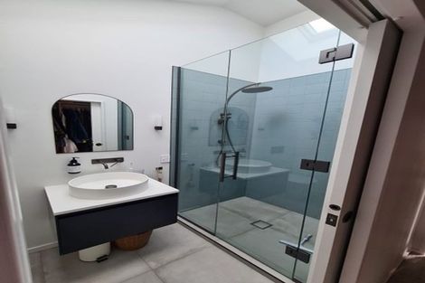 Photo of property in 39a Verbena Road, Birkdale, Auckland, 0626