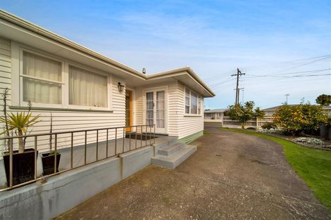 Photo of property in 20 Reid Avenue, Hawera, 4610