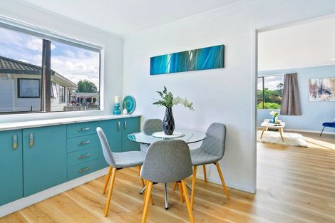 Photo of property in 2/221 Waitemata Drive, Ranui, Auckland, 0612