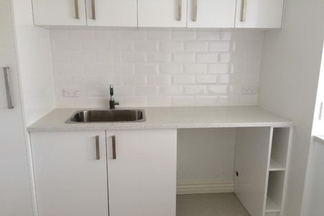 Photo of property in 465 East Coast Road, Murrays Bay, Auckland, 0630