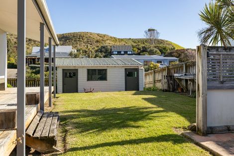 Photo of property in 3 Tamarisk Drive, Riversdale Beach, Masterton, 5872