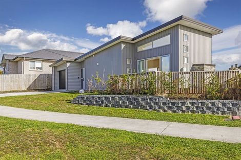 Photo of property in 42 Huarahi Pai Road, Huapai, Kumeu, 0810