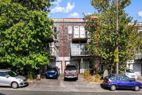 Photo of property in 10 Captain Scott Road, Glen Eden, Auckland, 0602